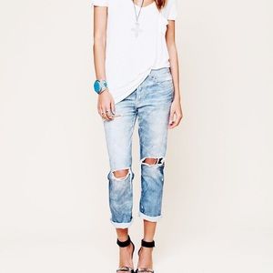 NSF distressed boyfriend jeans sz 27